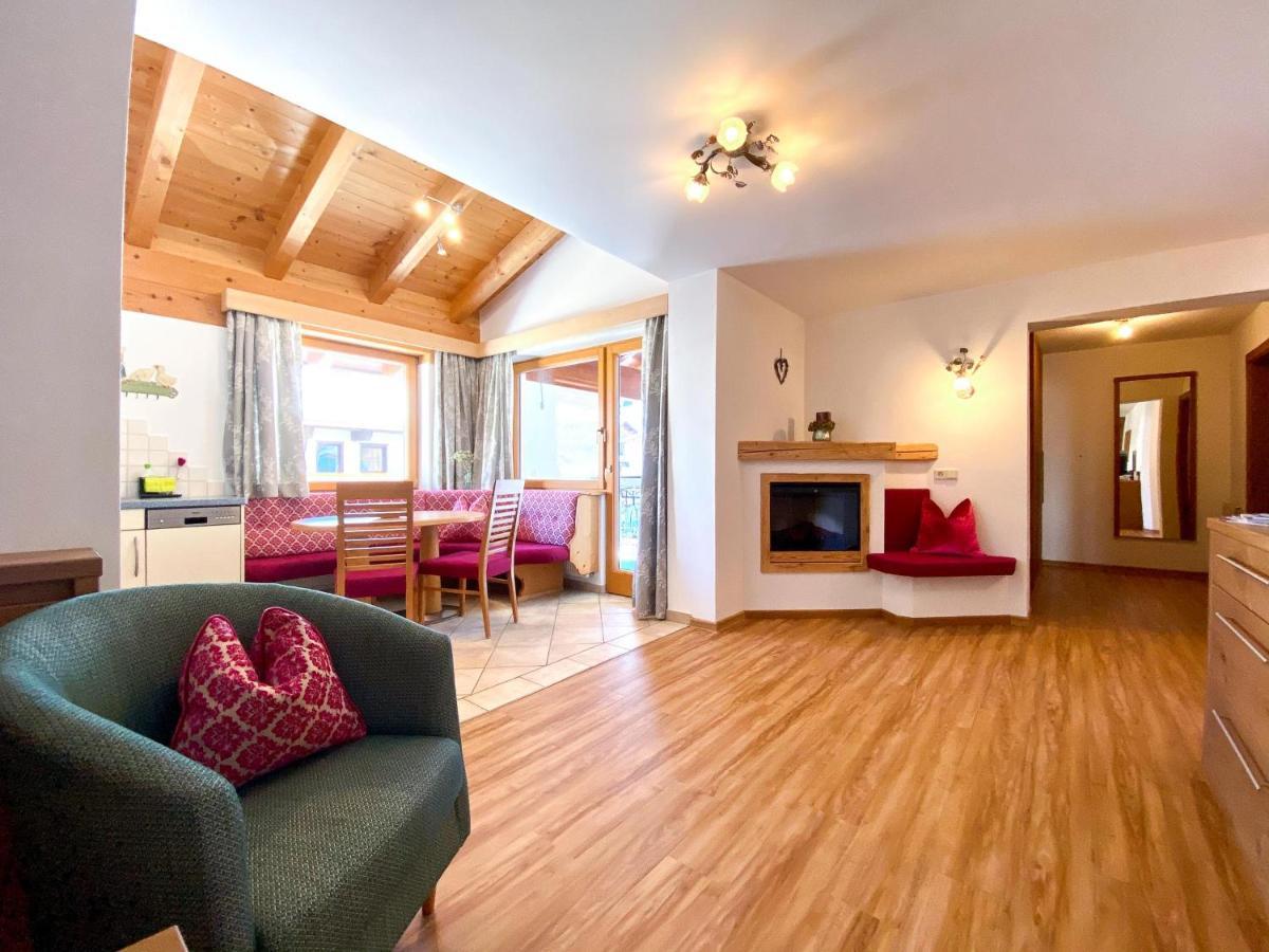 Hotel Garni Lavendel Лех-ам-Арльберг Екстер'єр фото